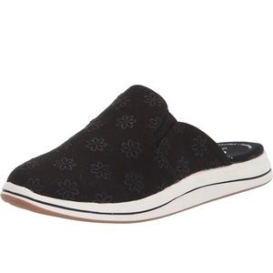 NWT Clarks Women's Breeze Shore Mule